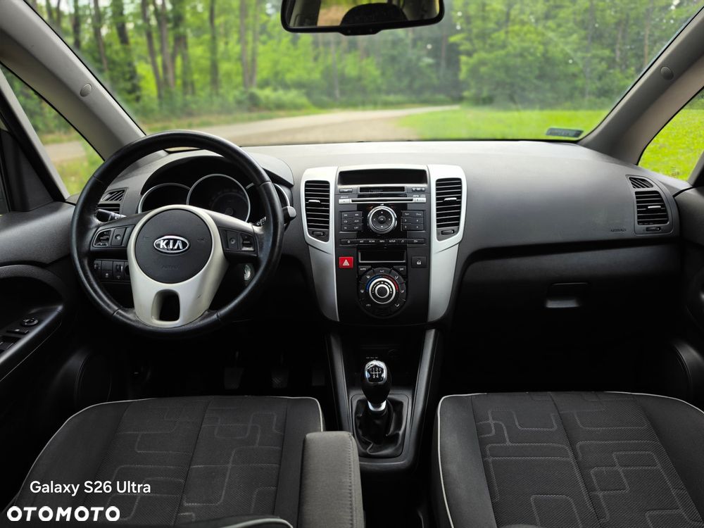 Kia Venga 1.4 L - 6