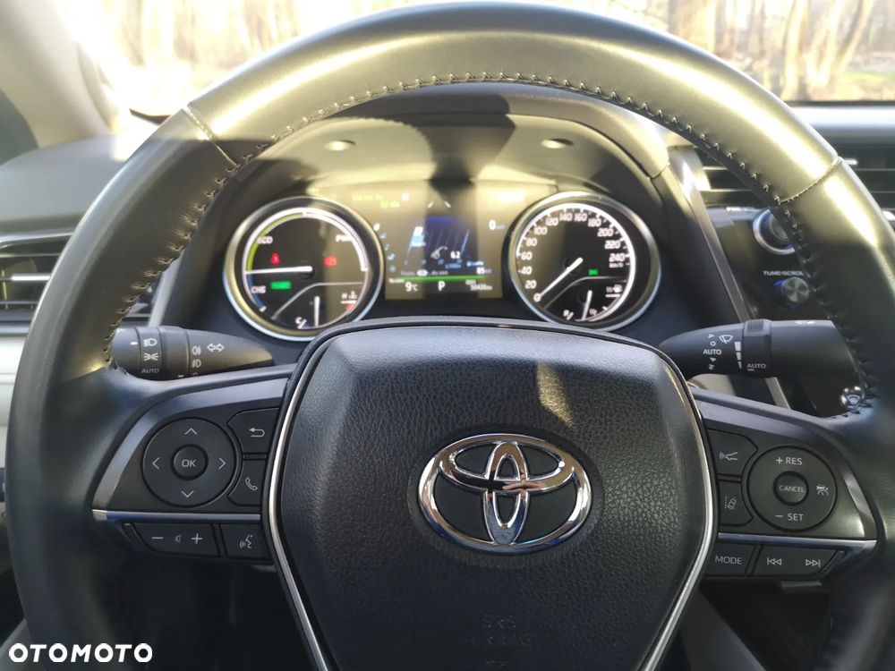 Toyota Camry 2.5 Hybrid Executive CVT - 6