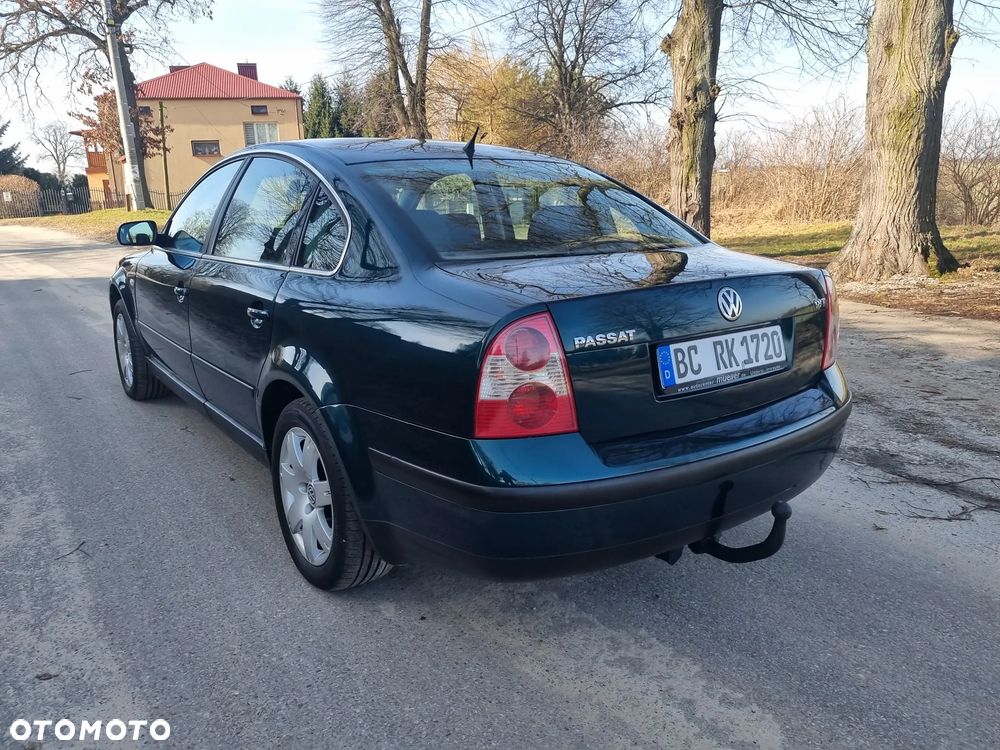 Volkswagen Passat 1.8 5V Turbo Trendline - 10