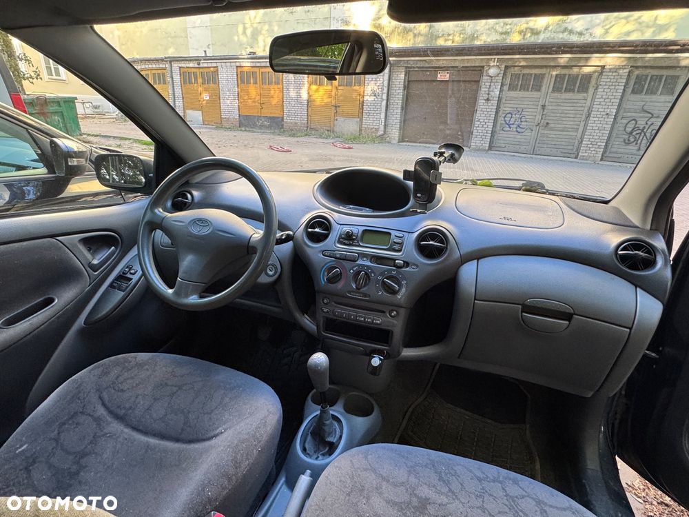 Toyota Yaris - 7