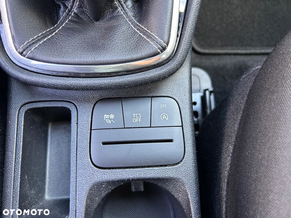 Ford Fiesta 1.1 S&S COOL&CONNECT - 24