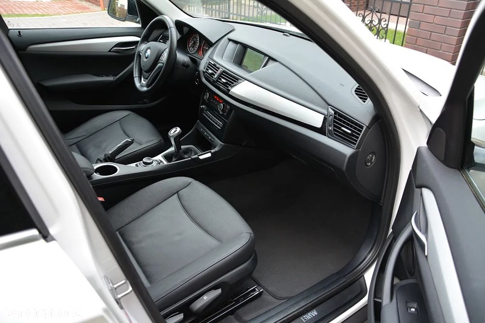 BMW X1 sDrive16d Sport Line - 25