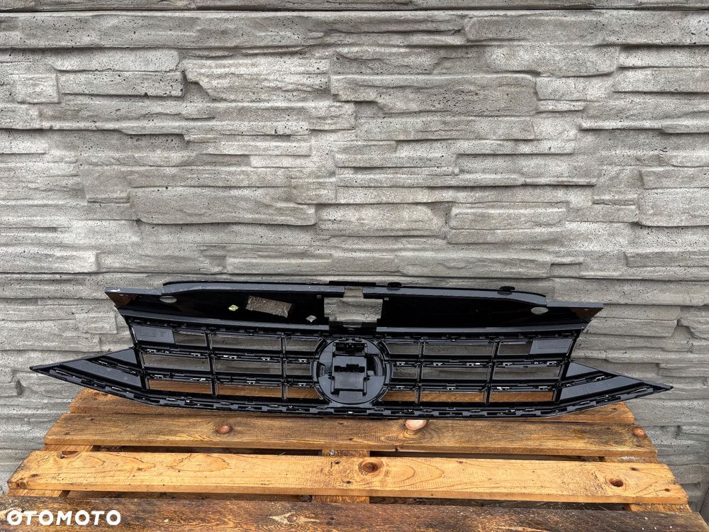 VW Passat B8 lift Atrapa /Grill 19-23 - 2