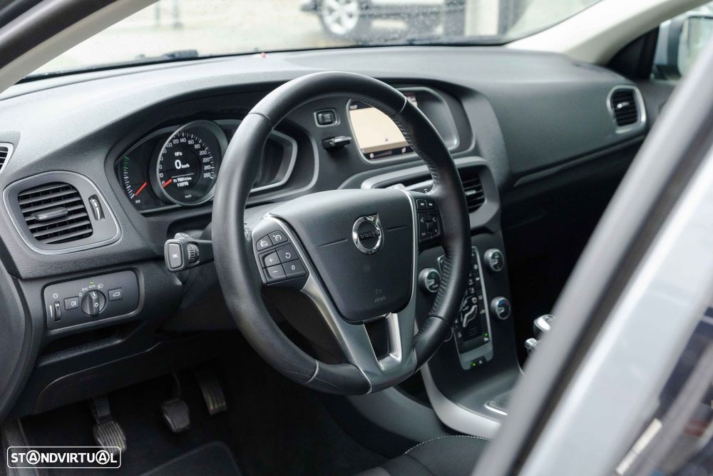 Volvo V40 2.0 D3 Momentum - 10