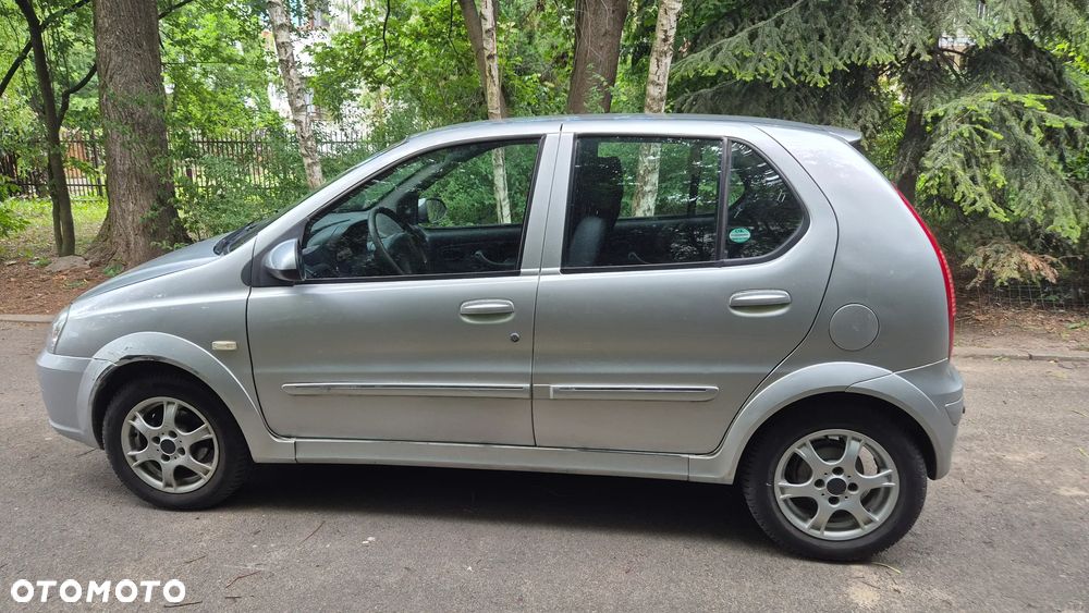 Tata Indica ver-1-4-glx - 3