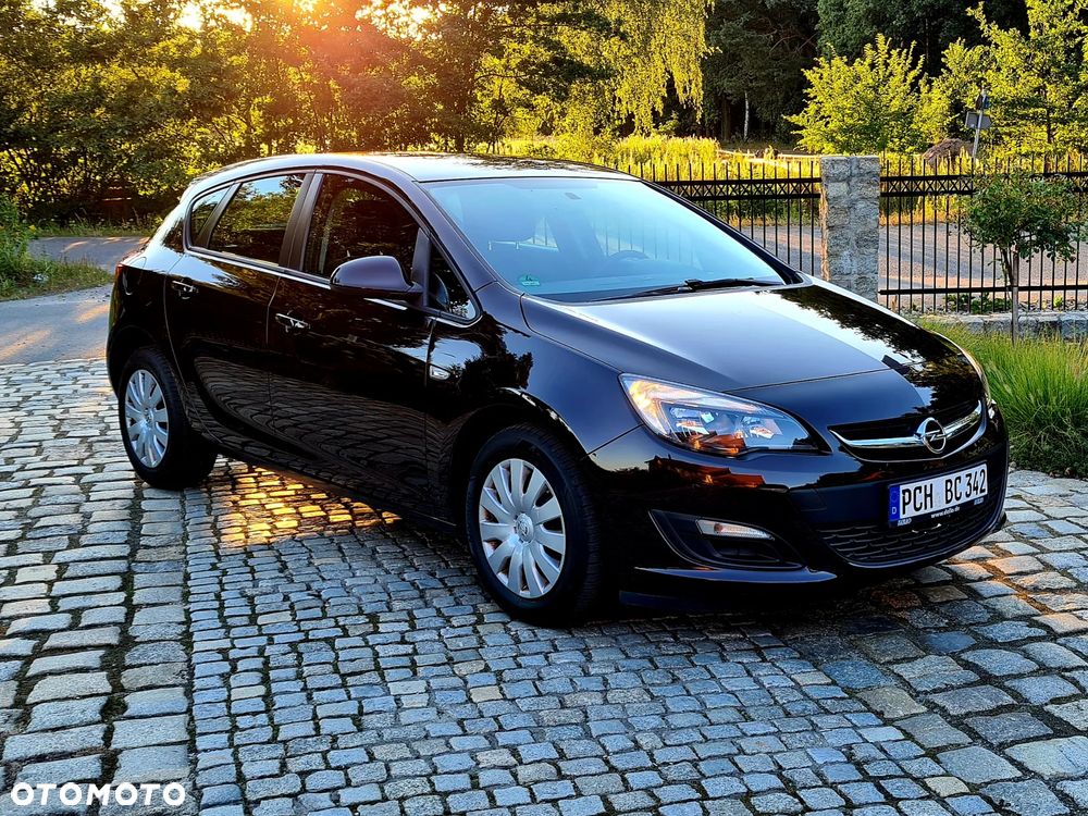 Opel Astra 1.6 Cosmo - 26