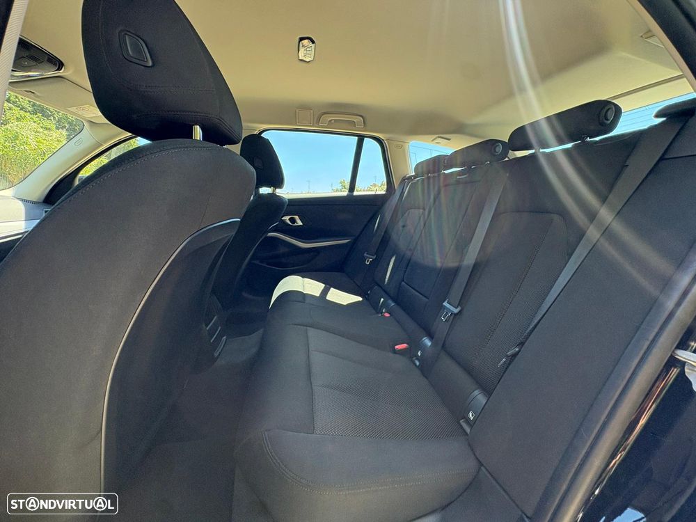 BMW 320 e Aut. Advantage - 28