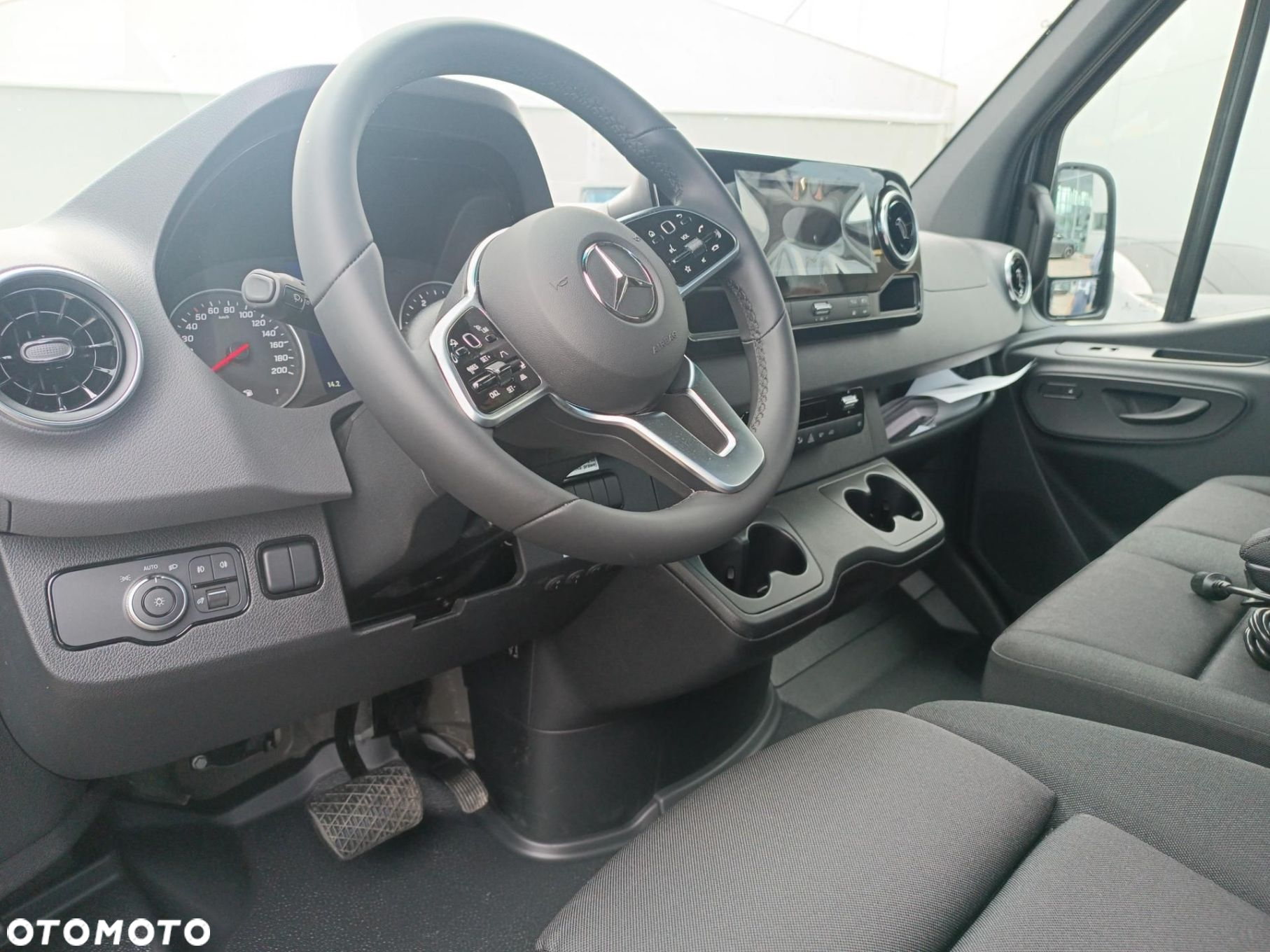 Mercedes-Benz sprinter - 14