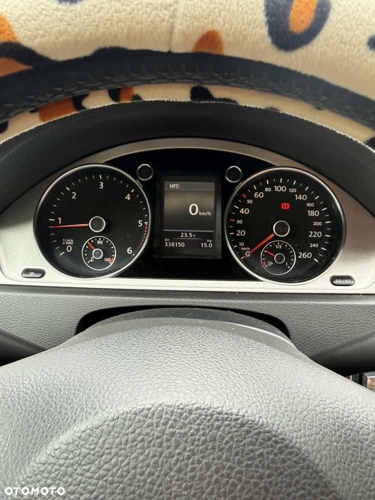 Volkswagen Passat 2.0 TDI Highline DSG - 9