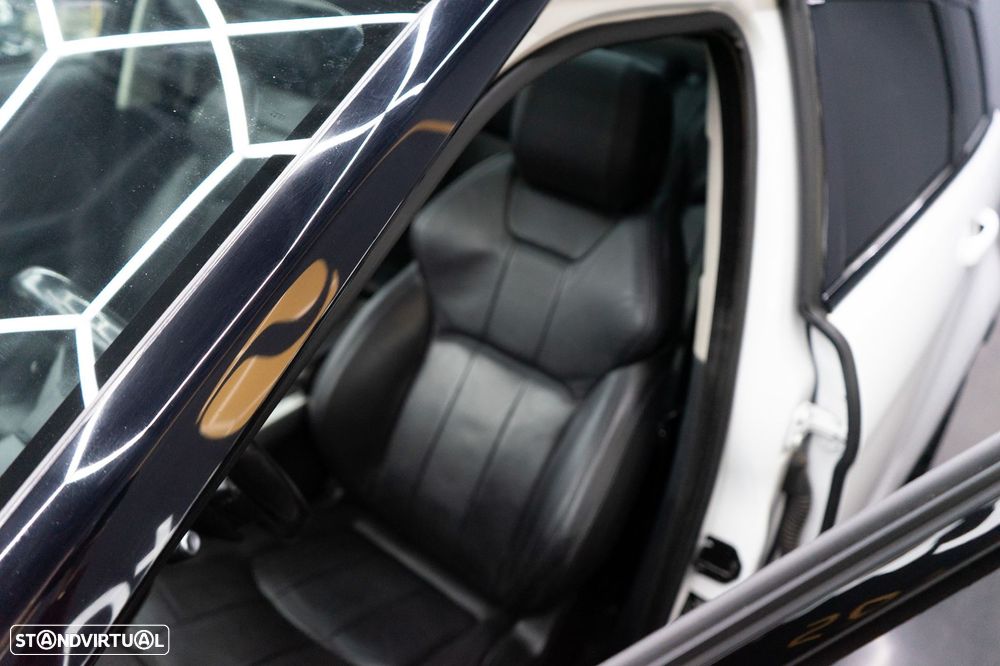 Land Rover Range Rover Evoque 2.0 TD4 SE Dynamic Auto - 25