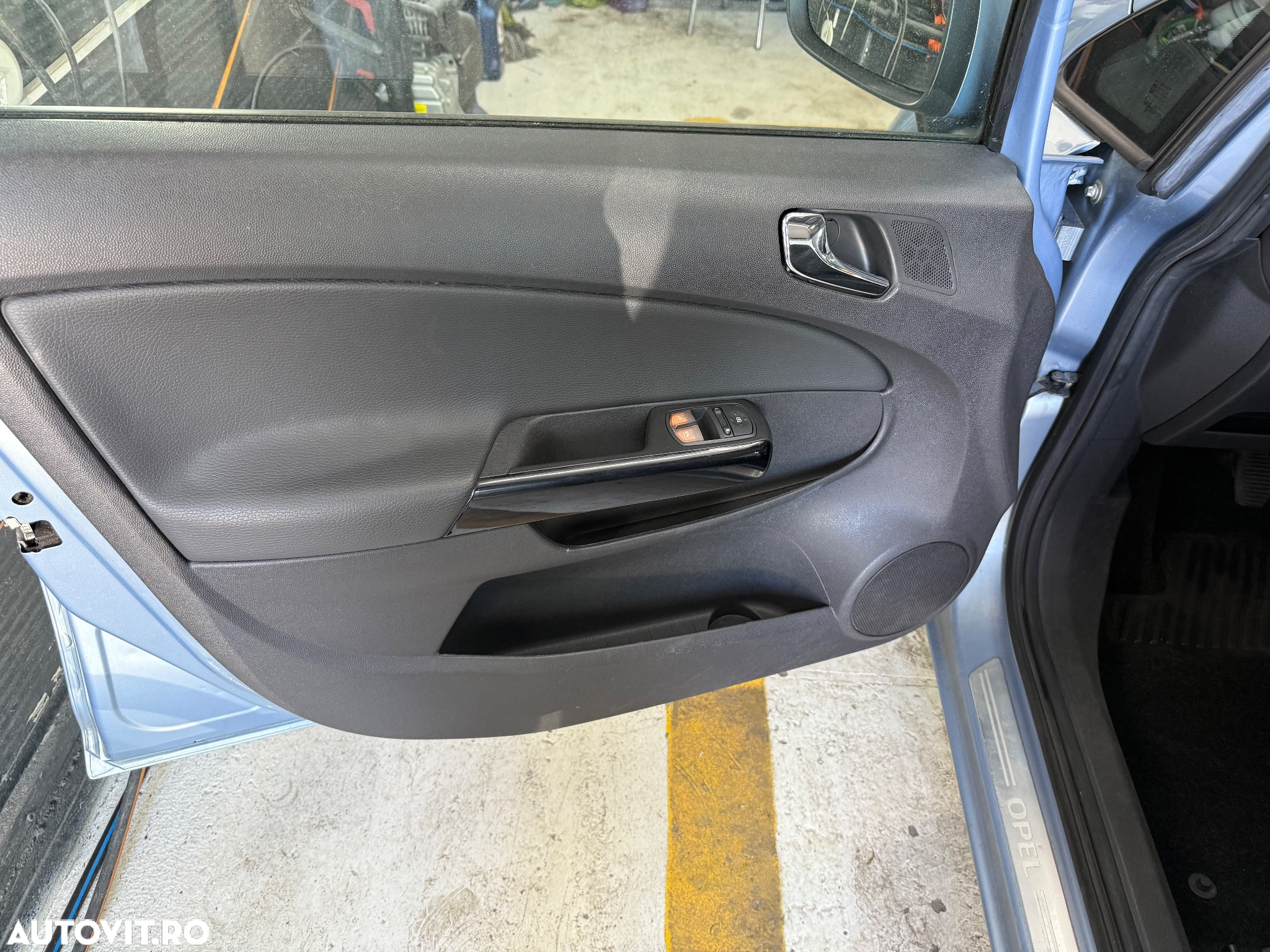 Opel Corsa Combo 1.4 Twinport - 25