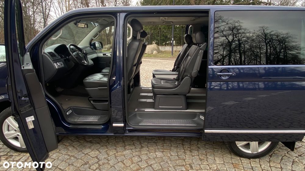 Volkswagen Multivan - 11