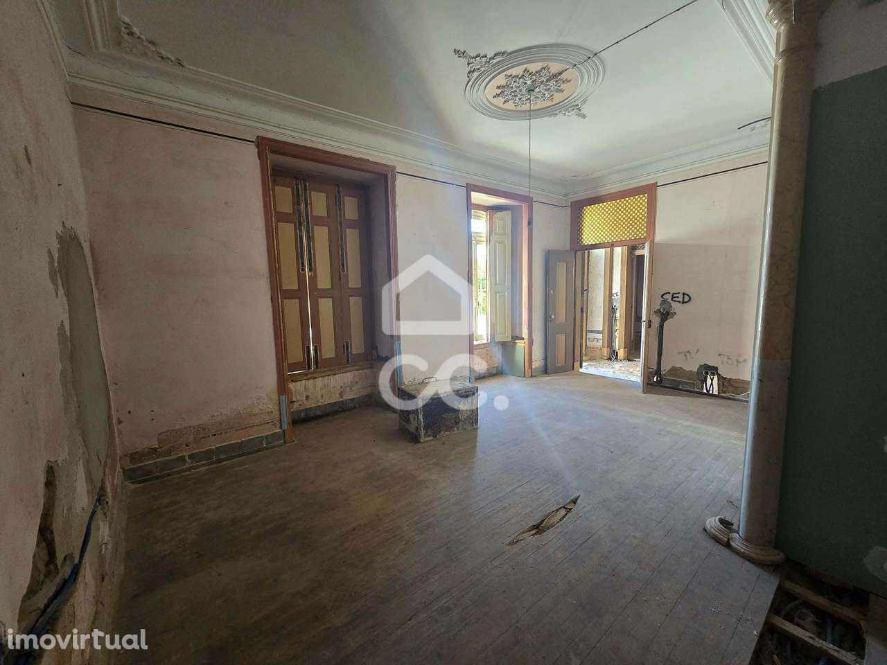 Palacete de 1894, com três pisos - Constância, Santarém - Grande imagem: 4/28