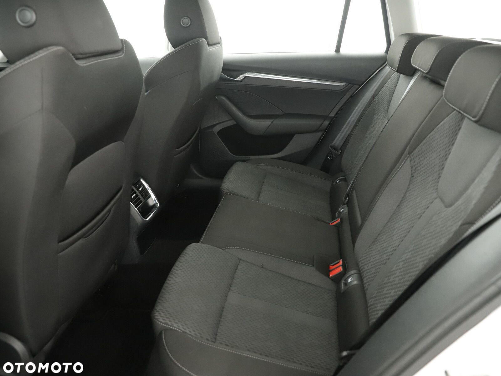 Skoda Octavia 2.0 TDI Ambition DSG - 8