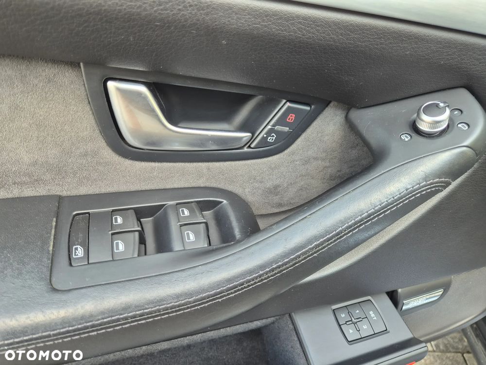 Audi S8 5.2 FSI Quattro - 32