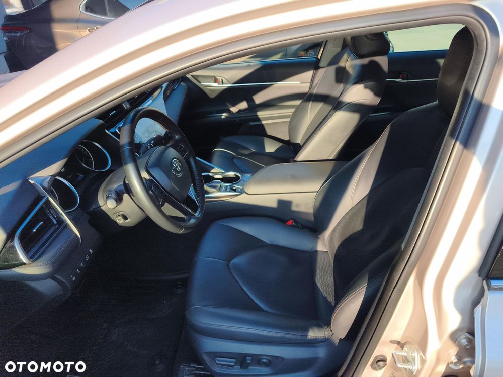 Toyota Camry 2.5 Hybrid Executive CVT - 15