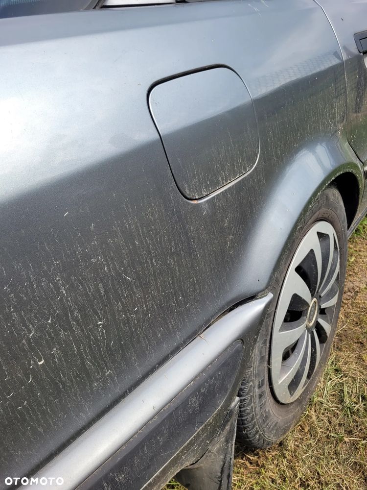 Audi 80 2.0 E - 40