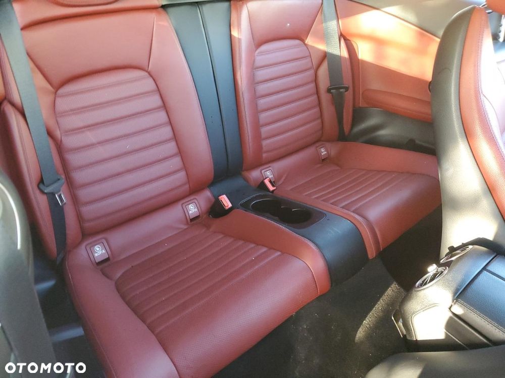 Mercedes-Benz Klasa C 300 9G-TRONIC - 11