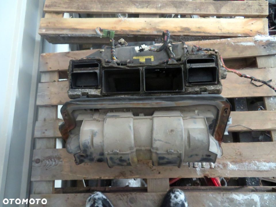 NAGRZEWNICA 7 II E32 1382845 532933811A BMW 1986-1994 - 1