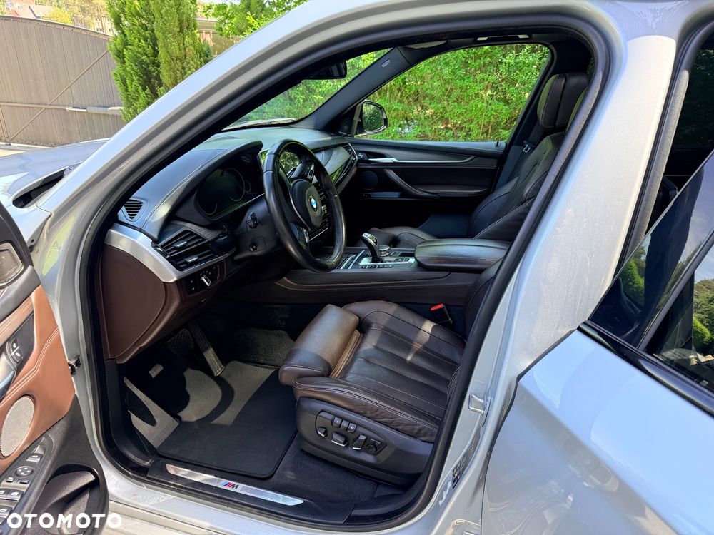 BMW X5 xDrive50i - 13