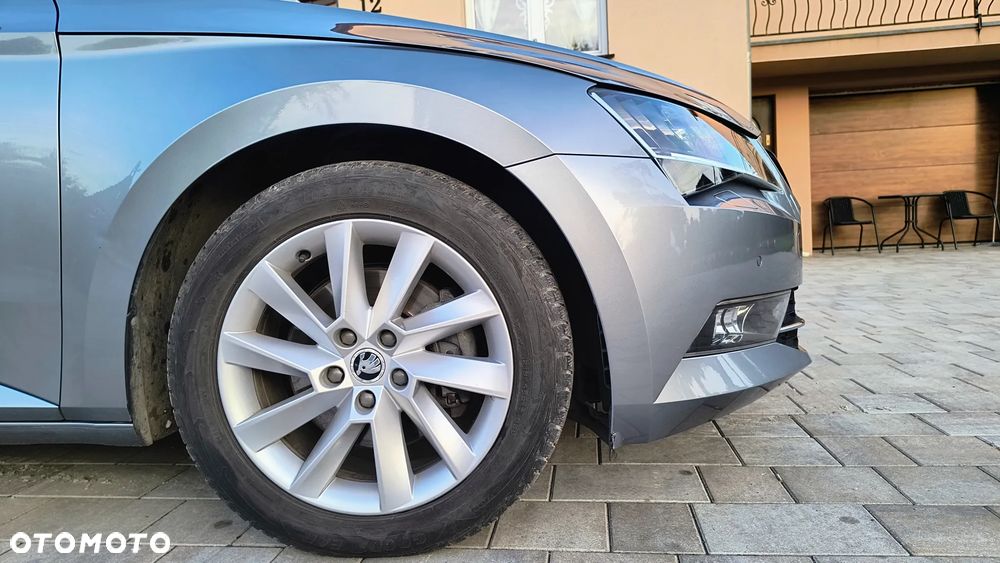 Skoda Superb 2.0 TSI Ambition DSG - 16