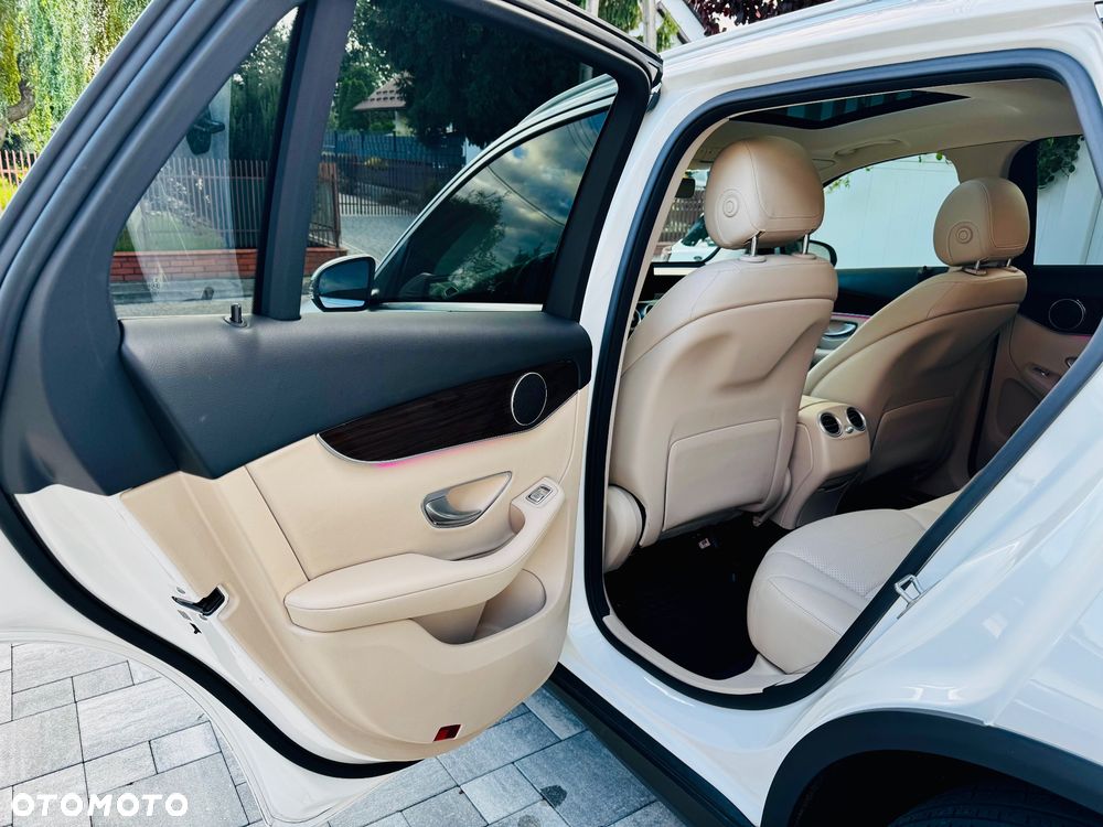 Mercedes-Benz GLC - 11