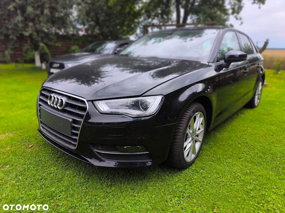 Audi A3 Sportback 1.2 TFSI Attraction - 4