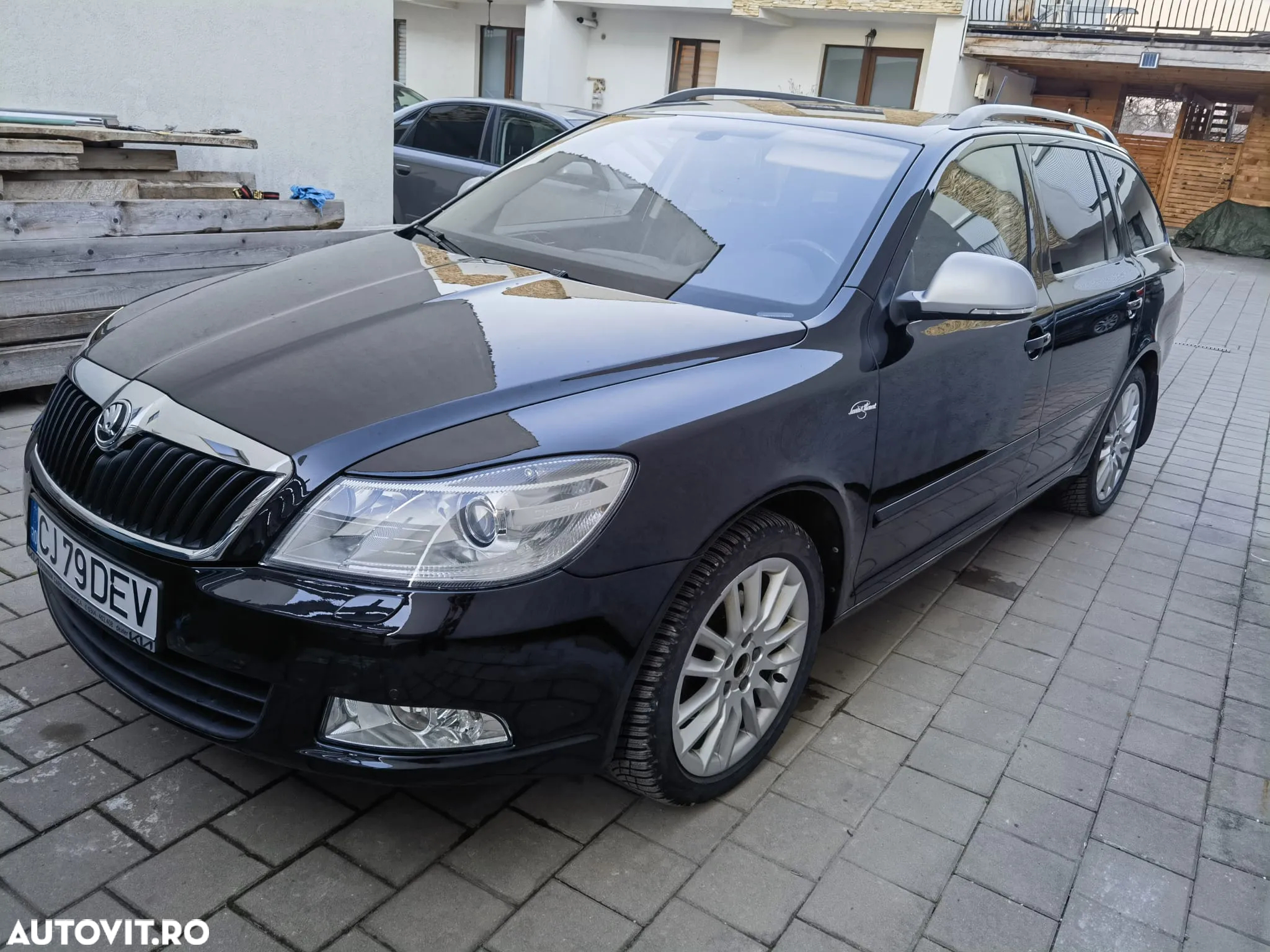 Skoda Octavia Combi 2.0 TDI Laurin Klement 4x4 DSG - 4