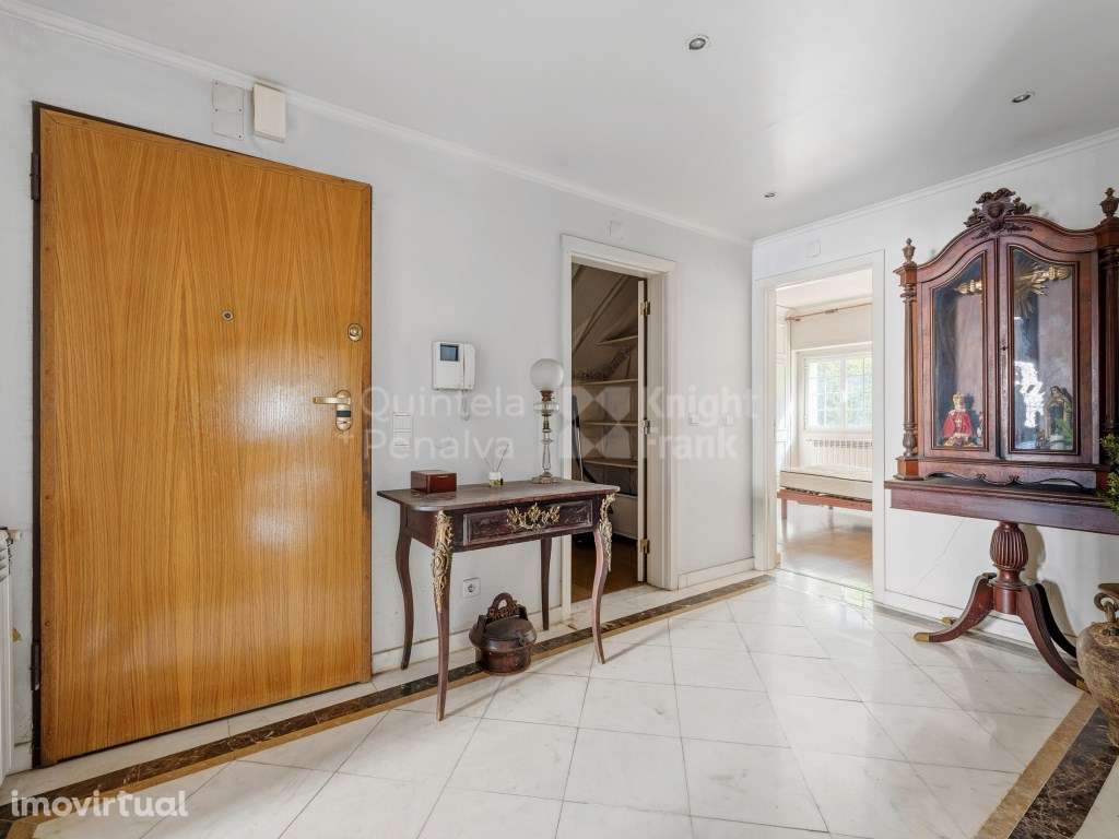 Moradia em Alvalade com 3 apartamentos independentes, Lisboa - Grande imagem: 5/45