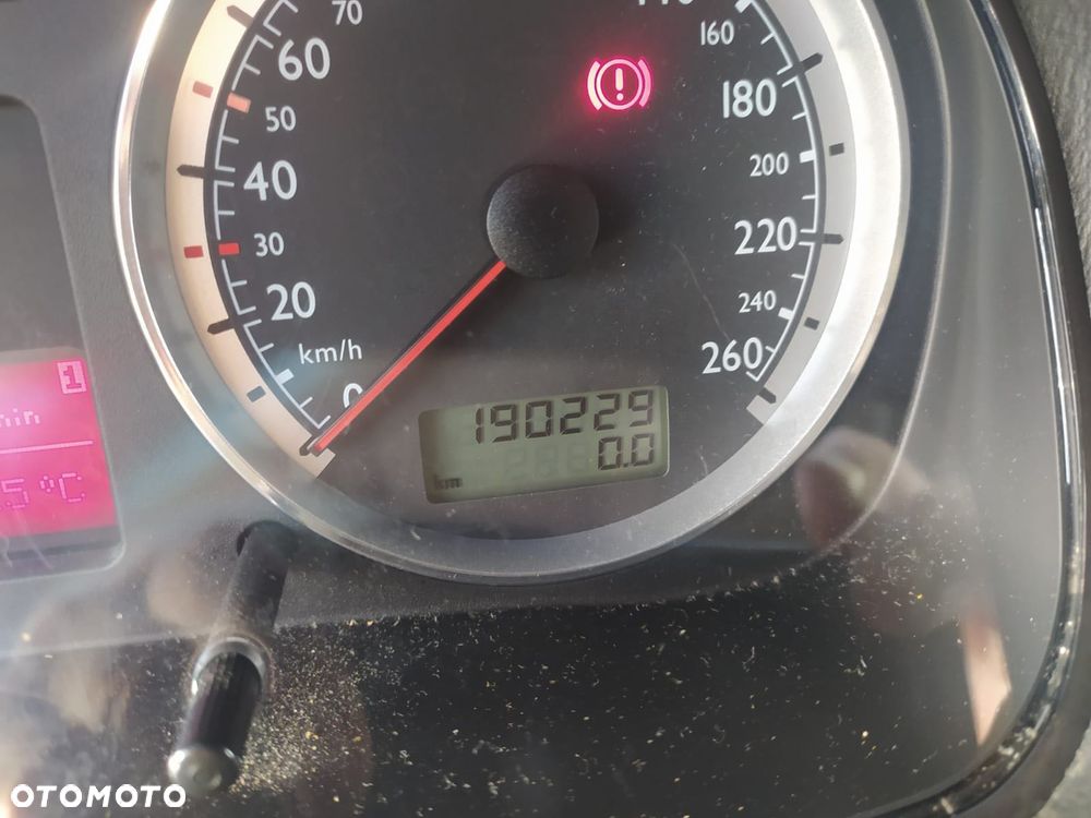 Volkswagen Golf - 5