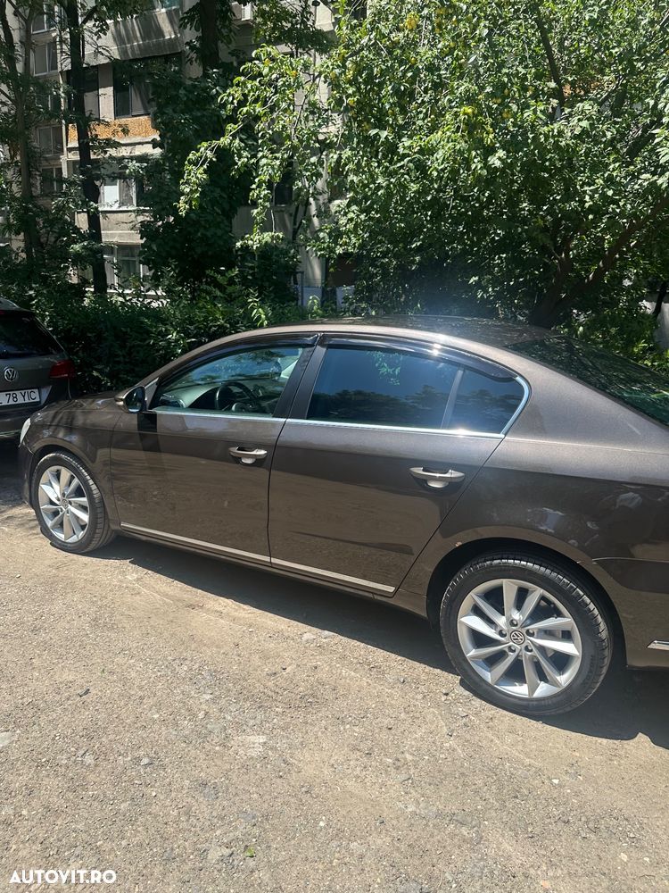 Volkswagen Passat - 4