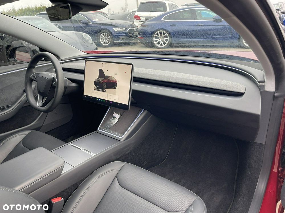 Tesla Model 3 - 13