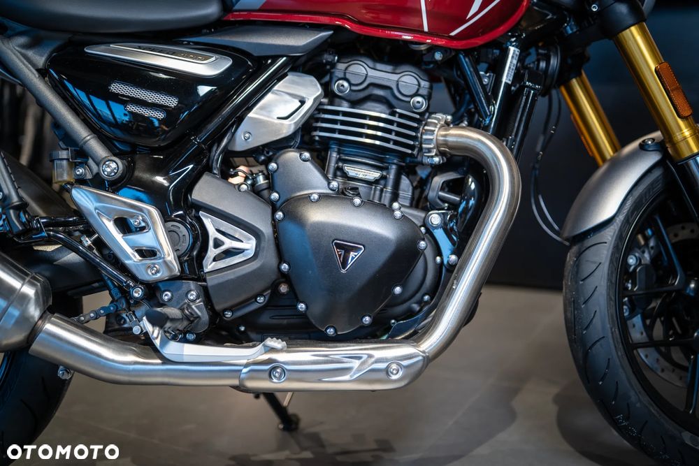 Triumph Inny - 23
