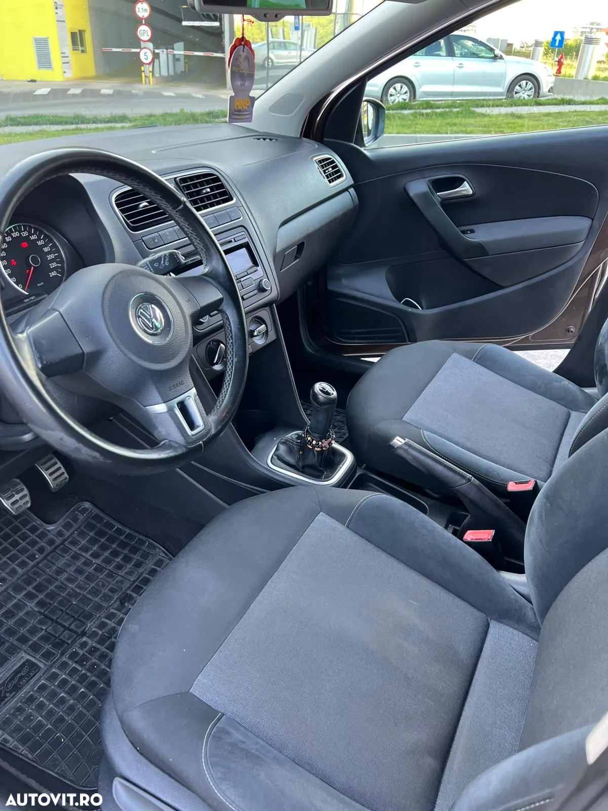 Volkswagen Polo - 9