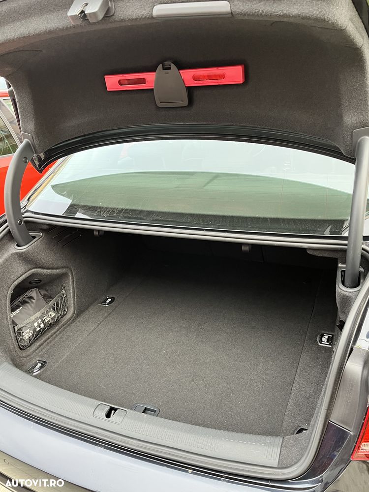 Audi A4 2.0 TDI quattro S tronic - 13