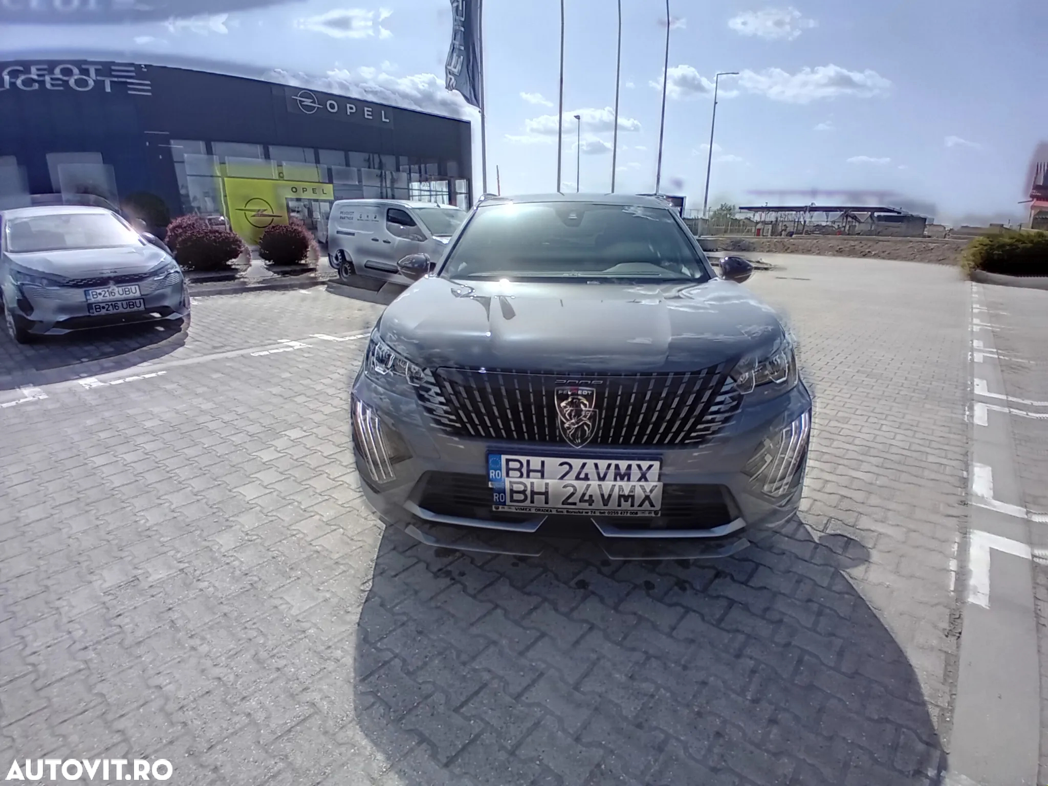 Peugeot 2008 Hybrid 145 e-DSC Allure - 2