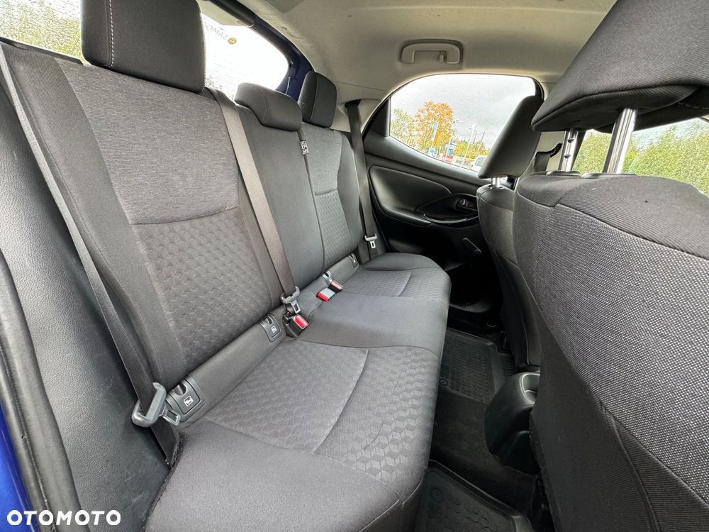 Toyota Yaris ver-1-5-comfort - 13