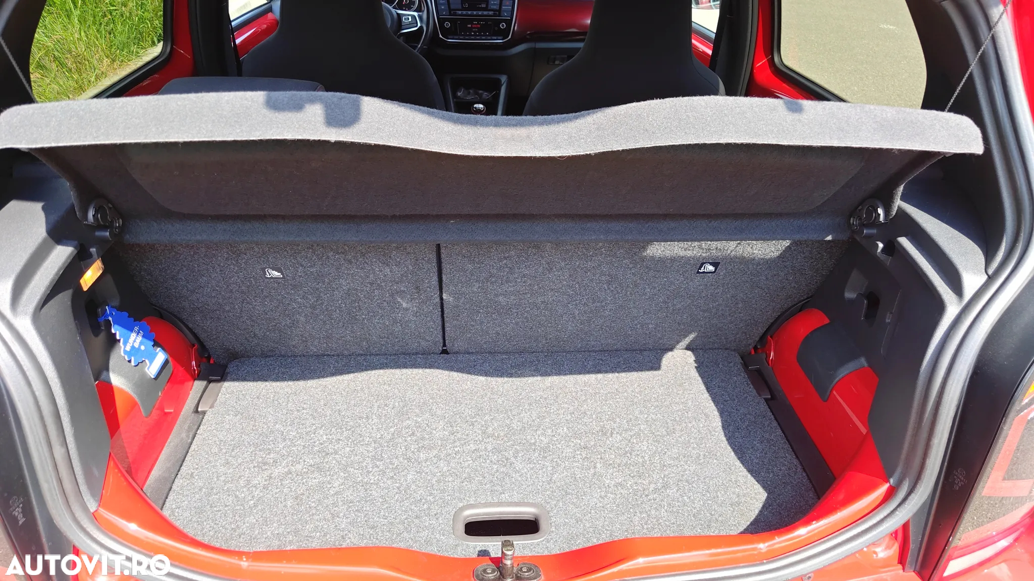 Volkswagen up! GTI - 15