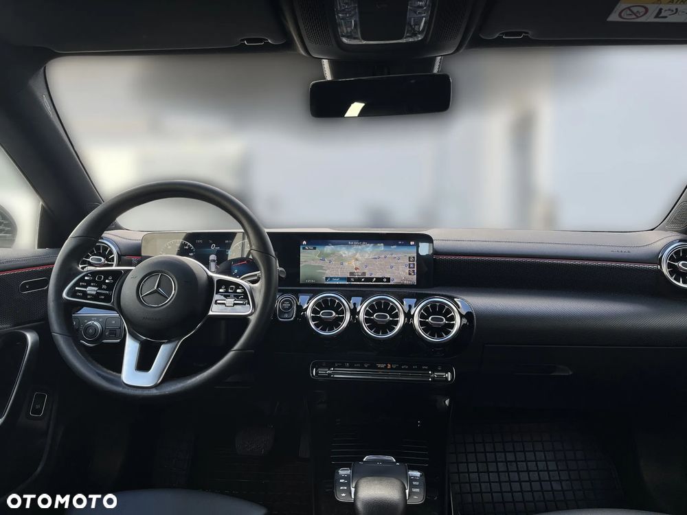 Mercedes-Benz CLA - 16