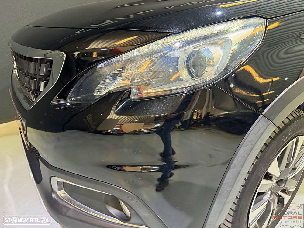 Peugeot 2008 PureTech 130 Allure - 6