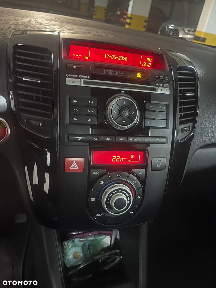 Kia Venga - 11