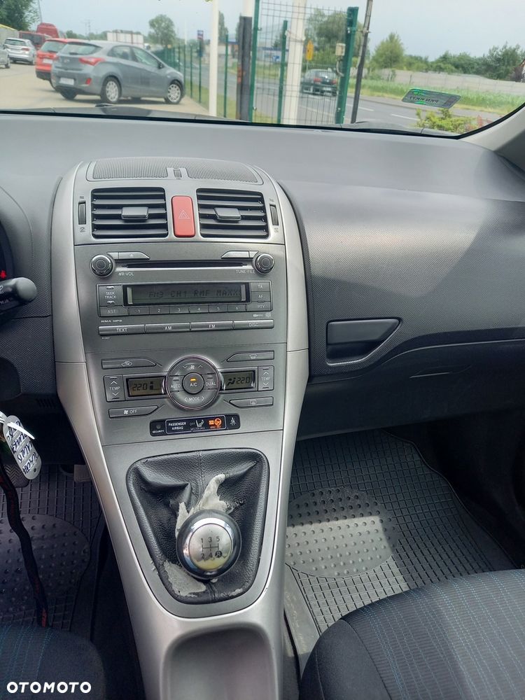 Toyota Auris 1.4 D-4D Luna - 13