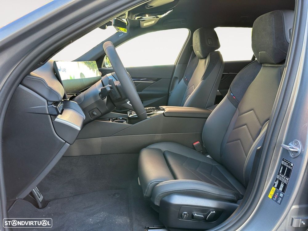 BMW i5 Touring eDrive40 - 9