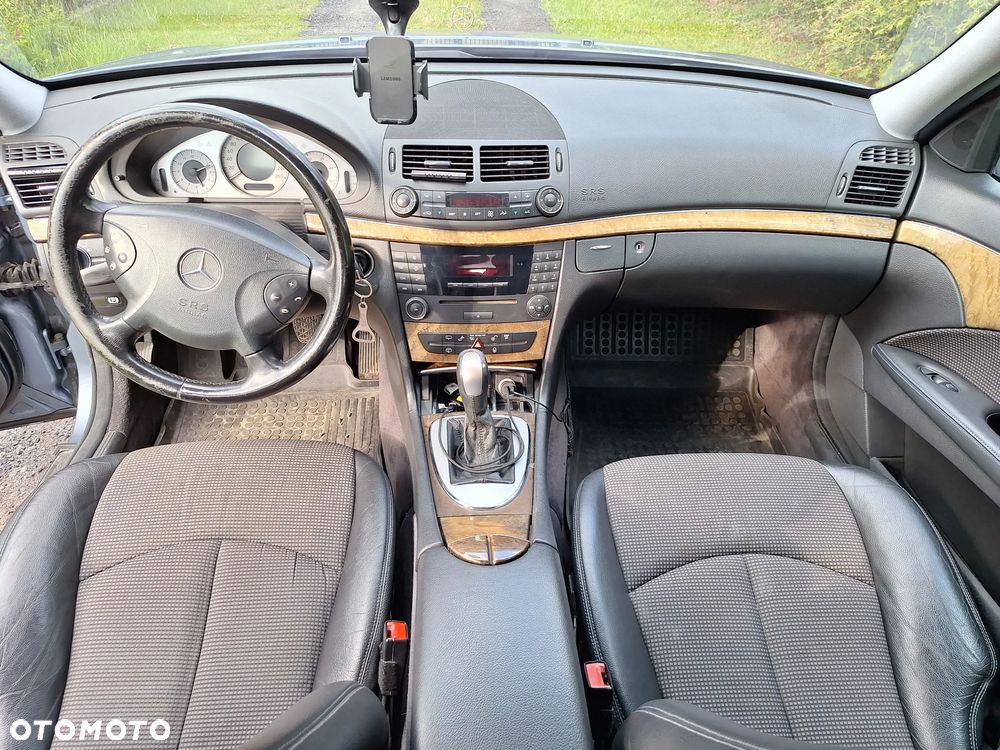 Mercedes-Benz Klasa E 220 CDI T Avantgarde - 10
