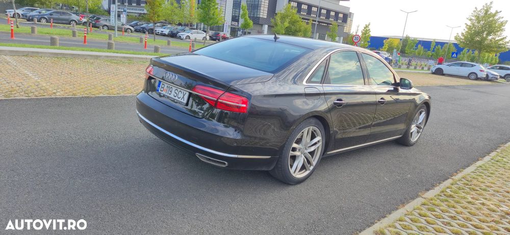 Audi A8 2015 photo 3