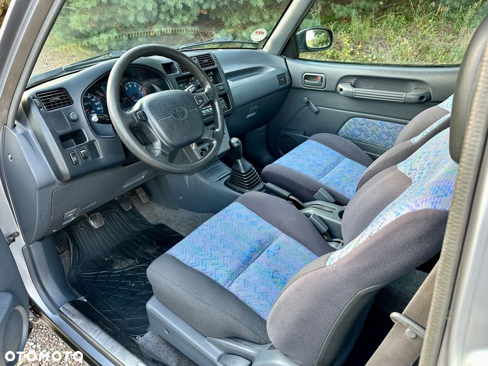 Toyota RAV4 2.0 Special - 8