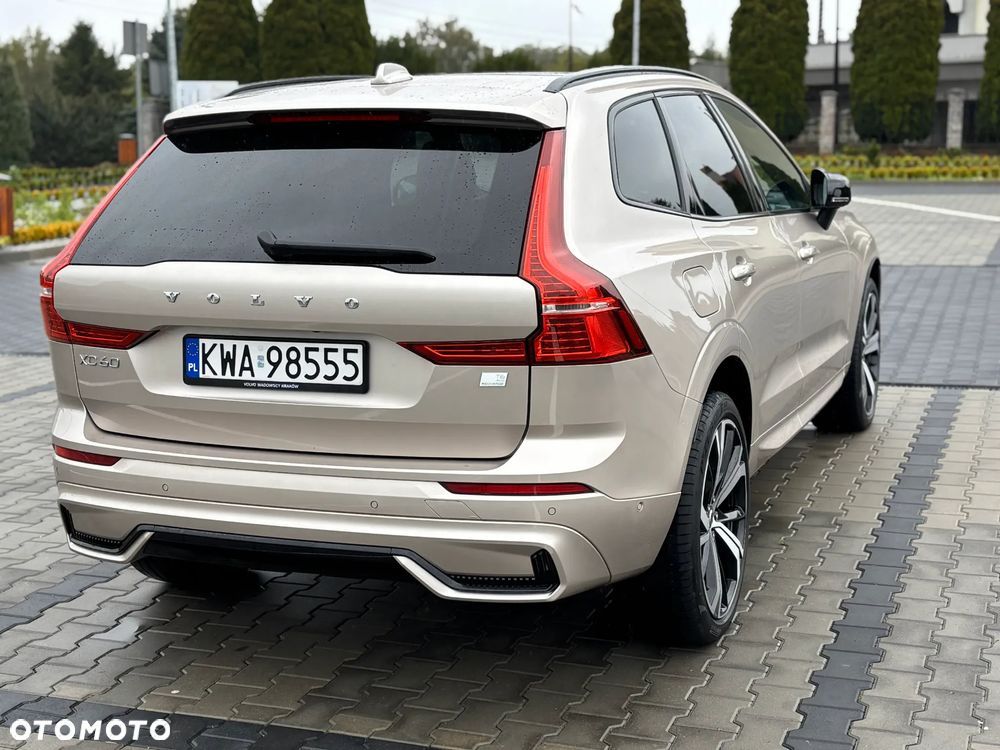 Volvo XC 60 T6 Plug-In Hybrid AWD Plus Dark - 5