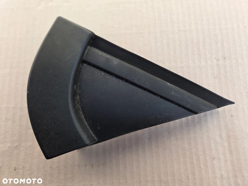 Trójkąt osłona błotnika lewa Citroen C3 III  9813323880 - 1
