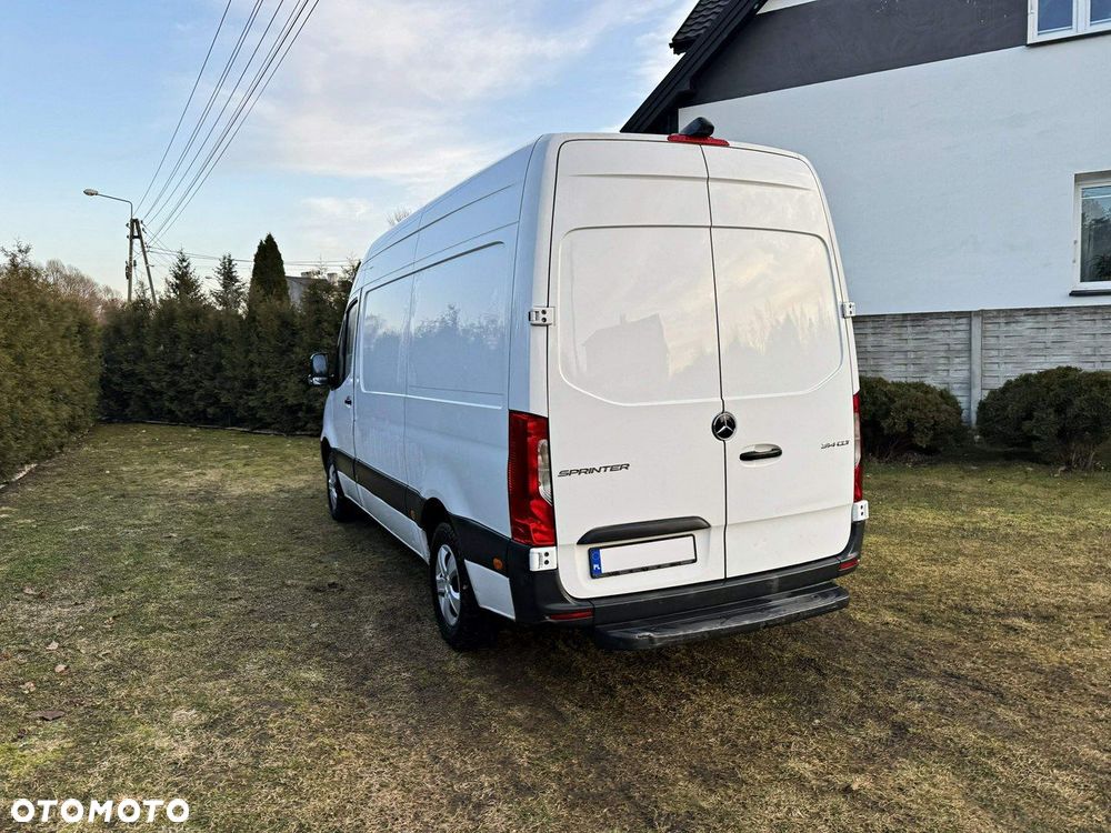 Mercedes-Benz Sprinter - 4