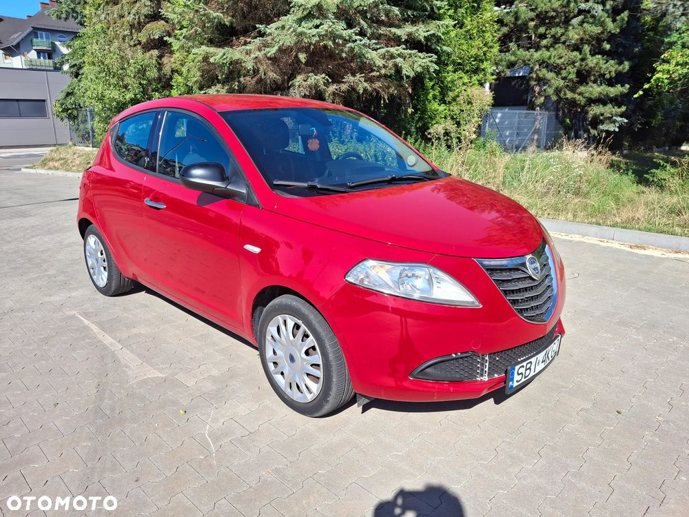 Lancia Ypsilon - 25